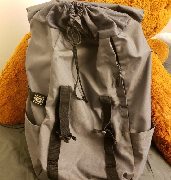 SPECK Backpack - Picture 3 of 4